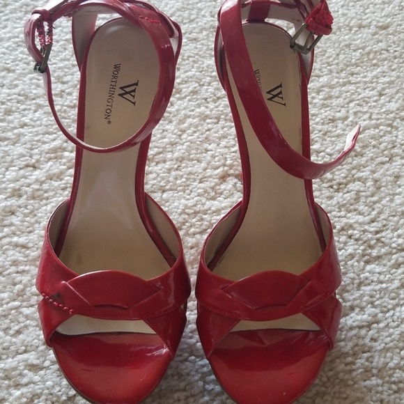 Red patent  faux leather platform heel - Picture 2 of 6